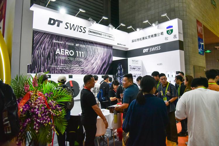 swiss轮组外,还可以提供车圈,辐条,花鼓等全系列产品,包括整车工厂和